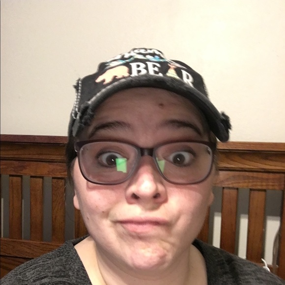 Meet your Posher, Jessica - Picture 1 of 1